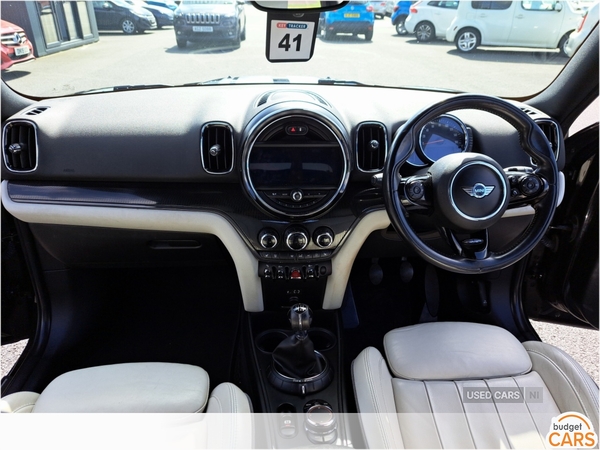 MINI Countryman DIESEL HATCHBACK in Down