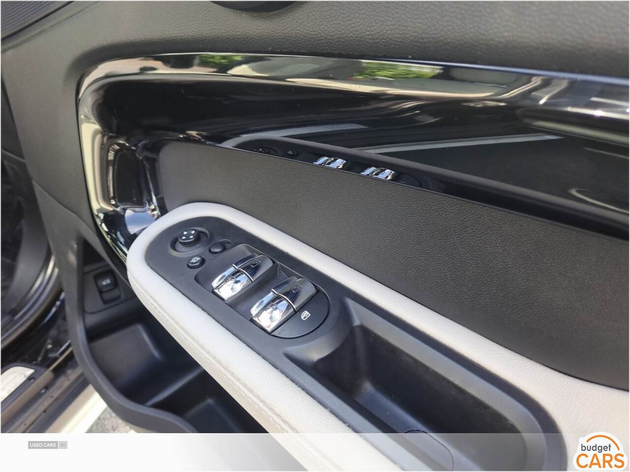Car Thumbnail 17
