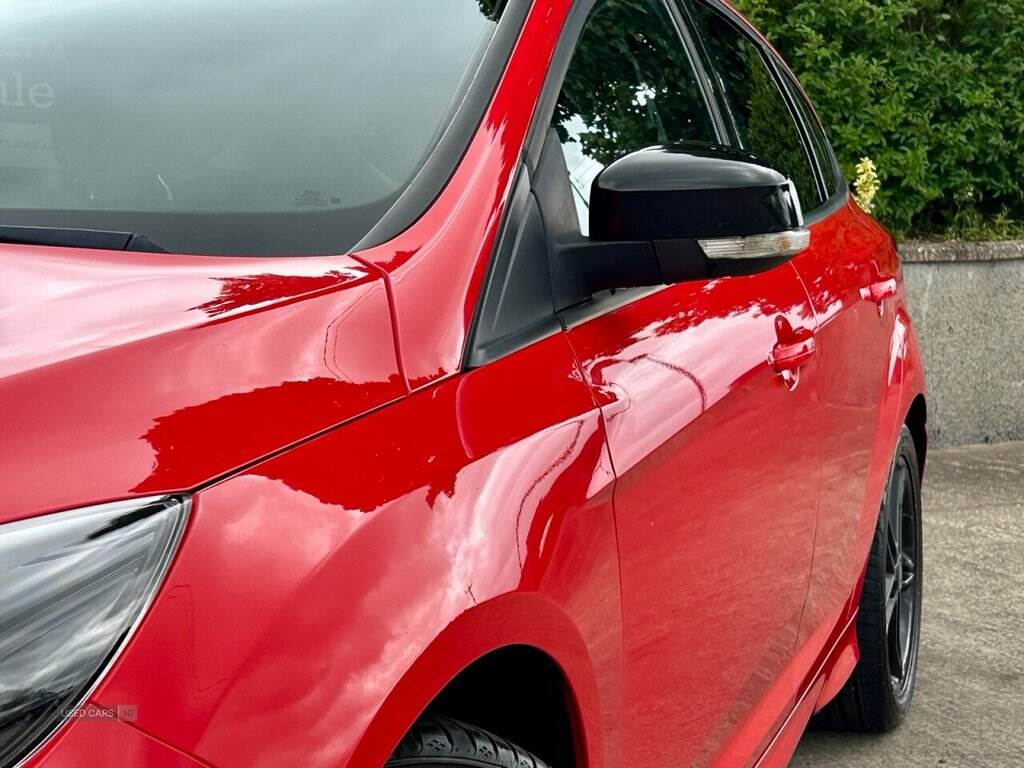 Apr 2016 Ford Focus 1.5 EcoBoost 182 Zetec S Red 5dr