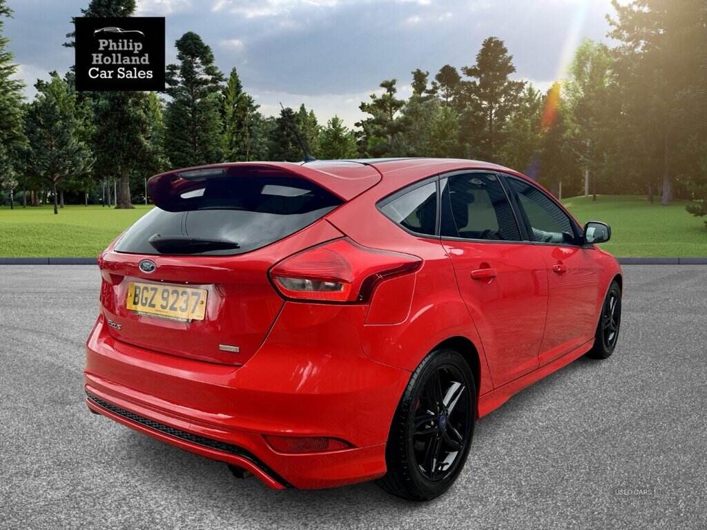 Apr 2016 Ford Focus 1.5 EcoBoost 182 Zetec S Red 5dr