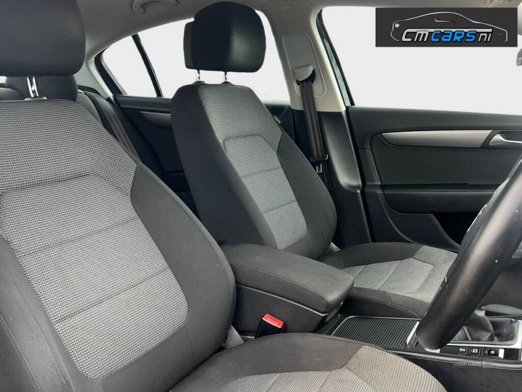 Jan 2014 Volkswagen Passat 2.0 TDI Bluemotion Tech Highline 4dr