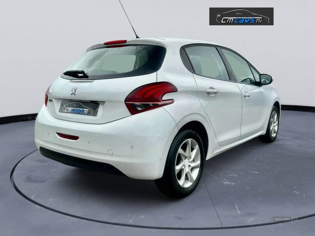May 2015 Peugeot 208 1.0 PureTech Active 5dr