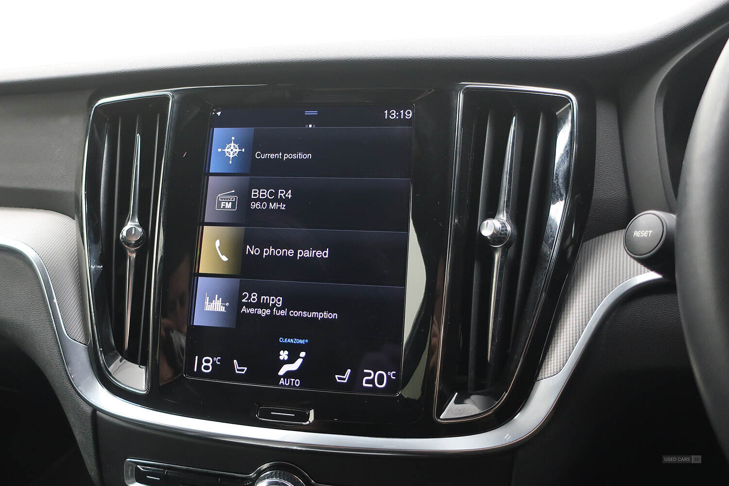 Mar 2022 Volvo V60 2.0 B3P R DESIGN 5dr Auto [7 speed]