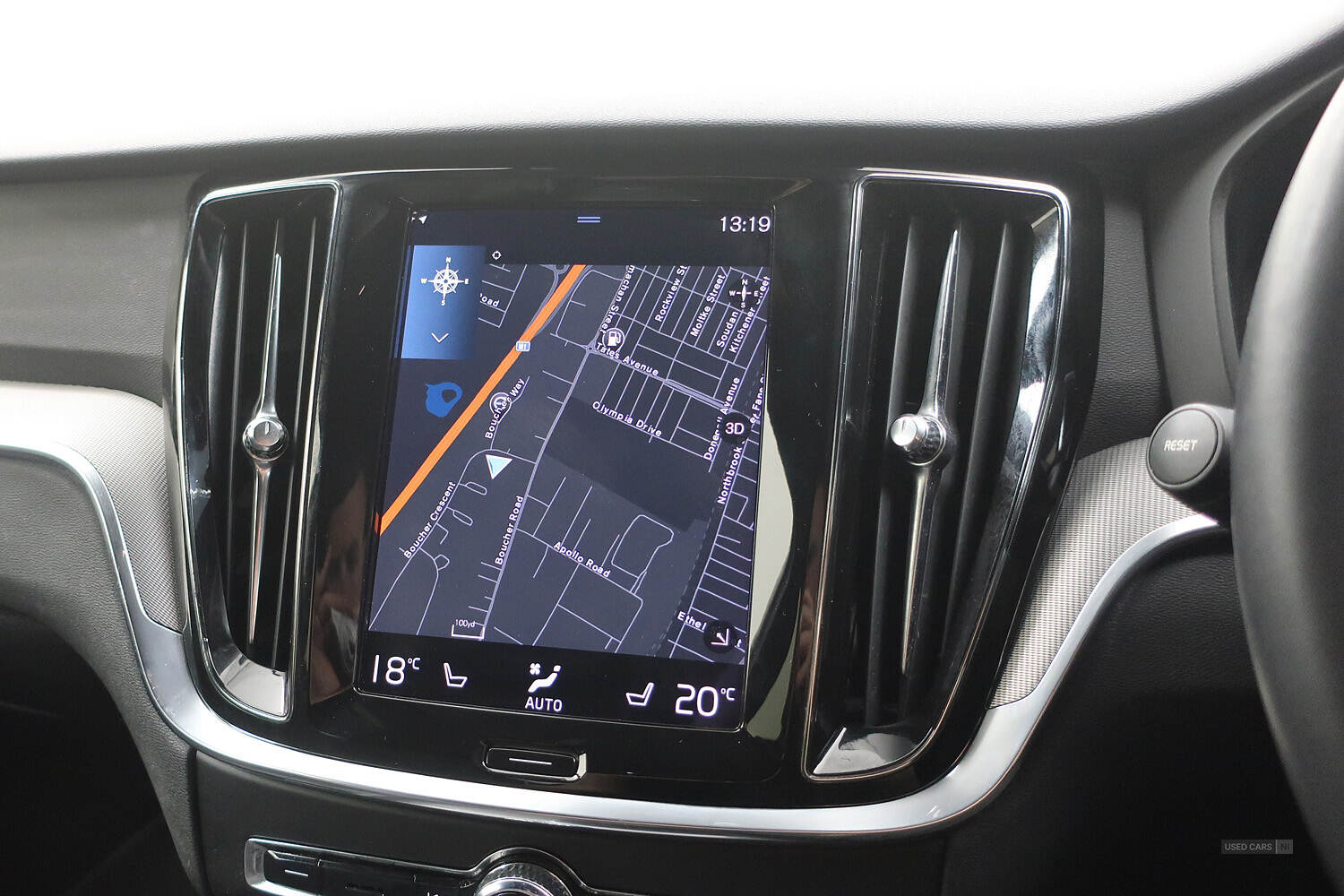 Mar 2022 Volvo V60 2.0 B3P R DESIGN 5dr Auto [7 speed]