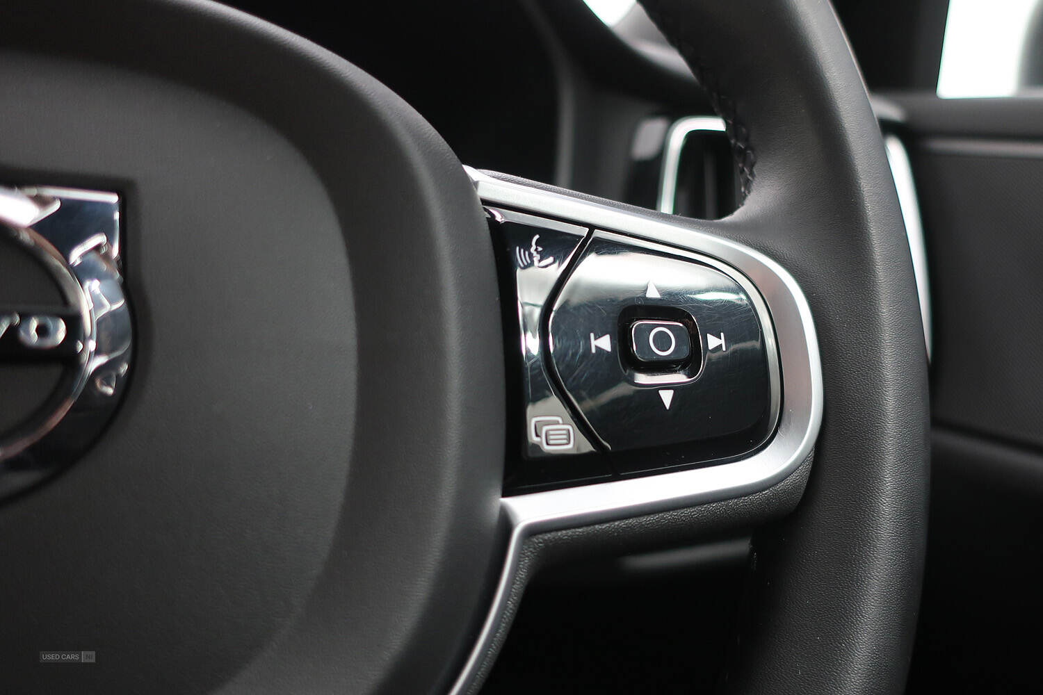 Mar 2022 Volvo V60 2.0 B3P R DESIGN 5dr Auto [7 speed]
