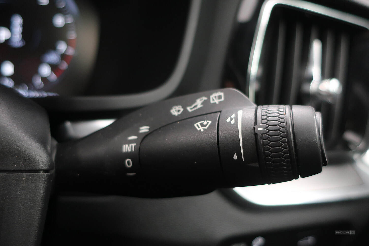 Mar 2022 Volvo V60 2.0 B3P R DESIGN 5dr Auto [7 speed]