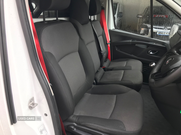 Renault Trafic 3T1 FWD 2.0 DCI 150 L2 H1 RED EDITION in Antrim