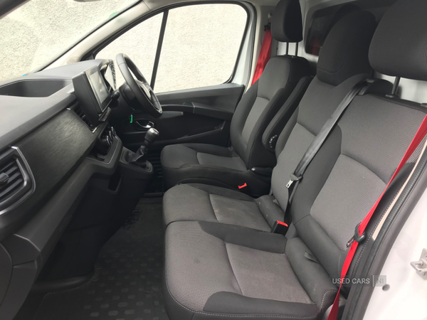 Renault Trafic 3T1 FWD 2.0 DCI 150 L2 H1 RED EDITION in Antrim