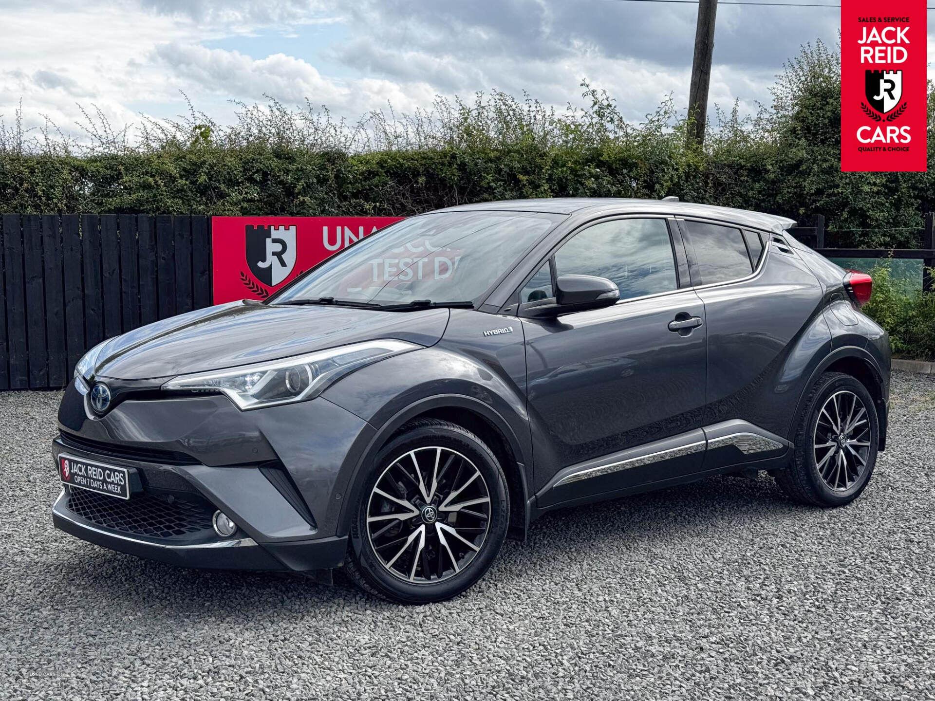Mar 2017 Toyota C-HR 1.8 Hybrid Excel 5dr CVT