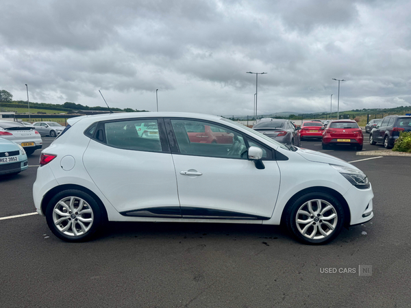 Renault Clio HATCHBACK in Derry / Londonderry