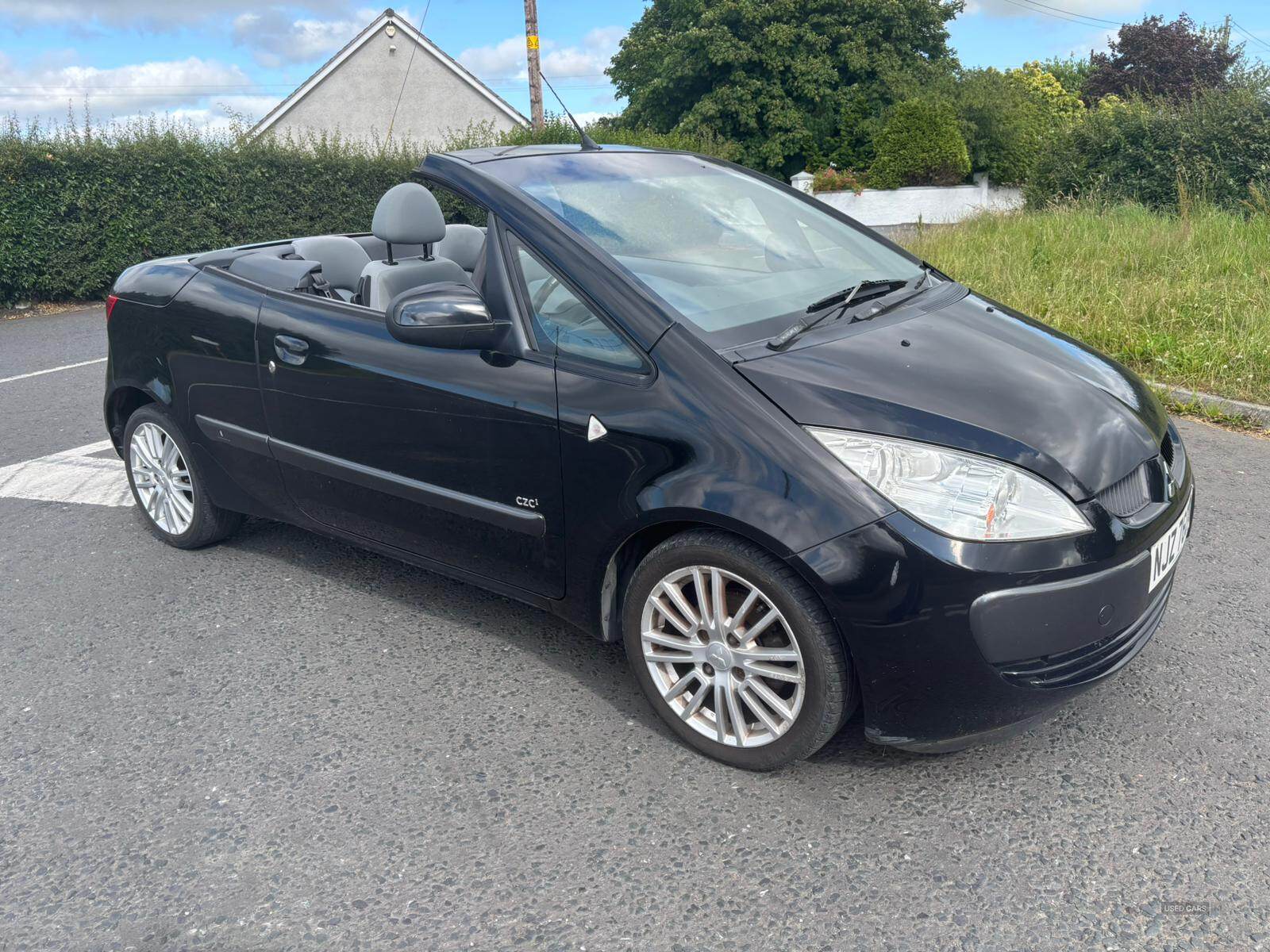 Mitsubishi Colt CABRIOLET in Down