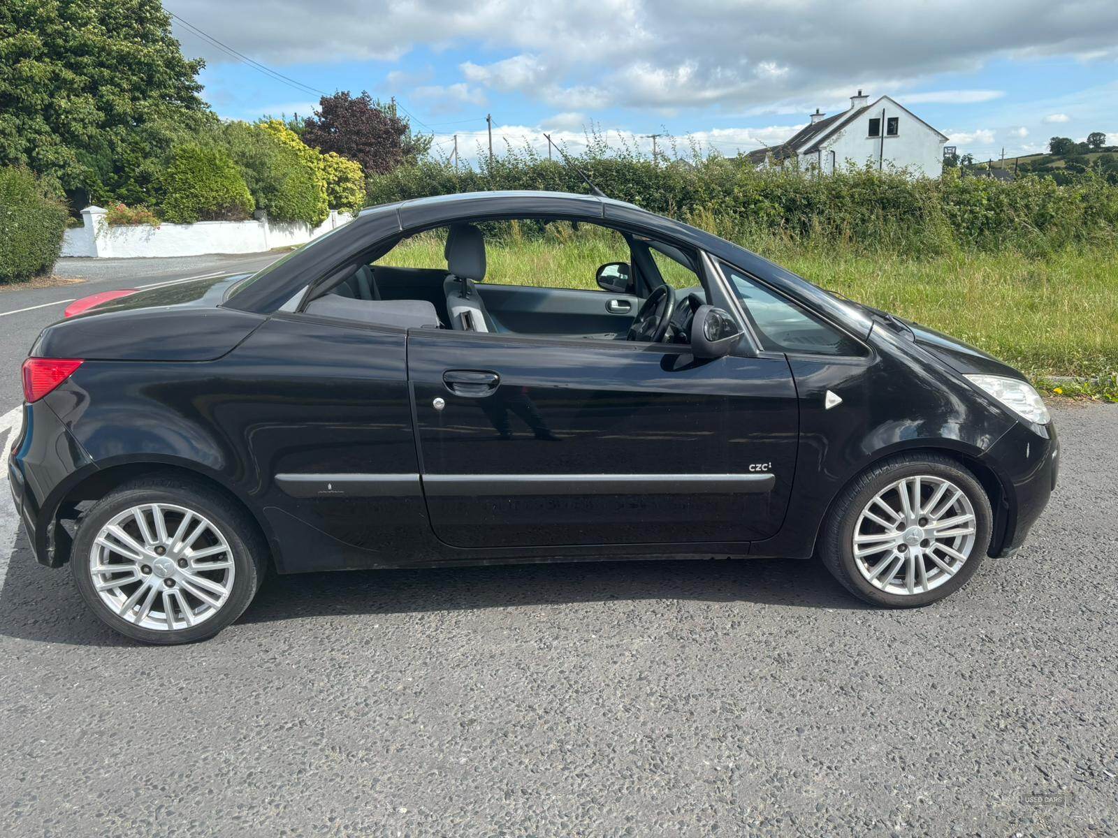 Mitsubishi Colt CABRIOLET in Down