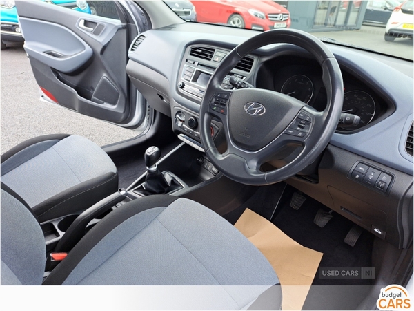 Hyundai i20 HATCHBACK in Down