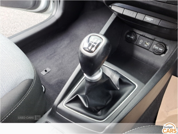 Hyundai i20 HATCHBACK in Down
