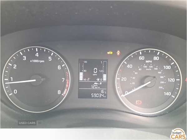 Hyundai i20 HATCHBACK in Down