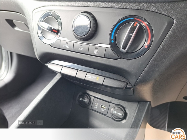 Hyundai i20 HATCHBACK in Down