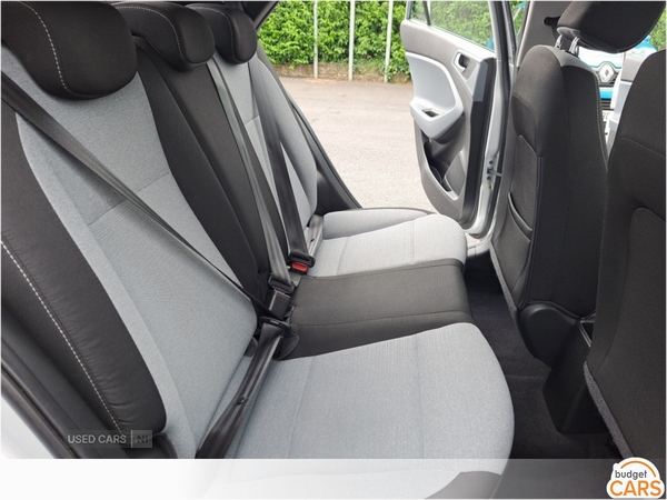 Hyundai i20 HATCHBACK in Down