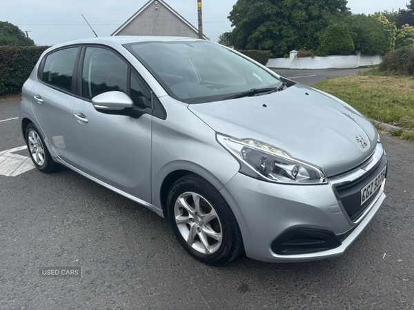 Peugeot 208 HATCHBACK in Down