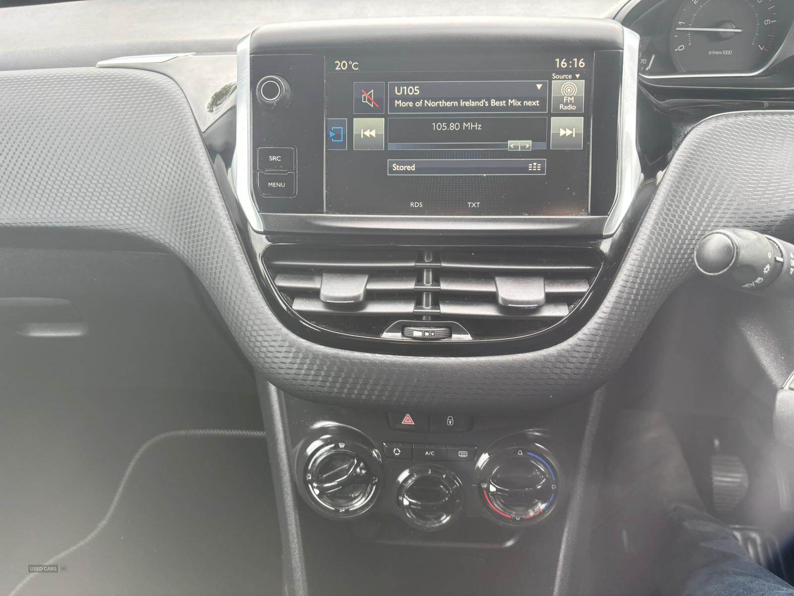 Peugeot 208 HATCHBACK in Down
