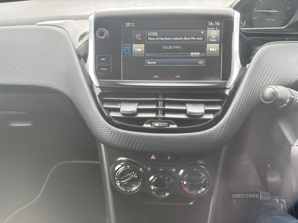 Peugeot 208 HATCHBACK in Down