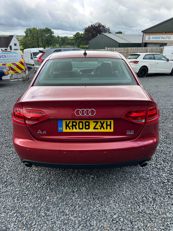 Audi A4 SALOON in Down