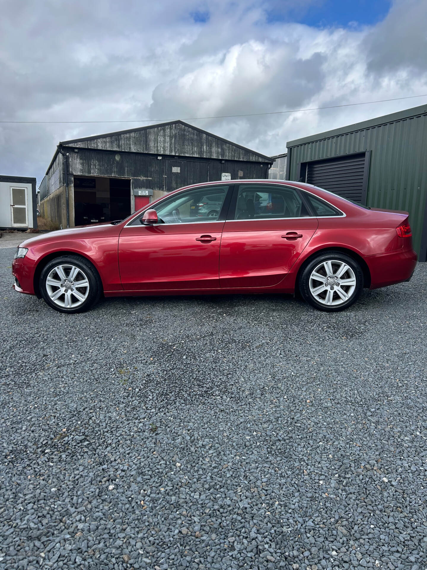 Audi A4 SALOON in Down