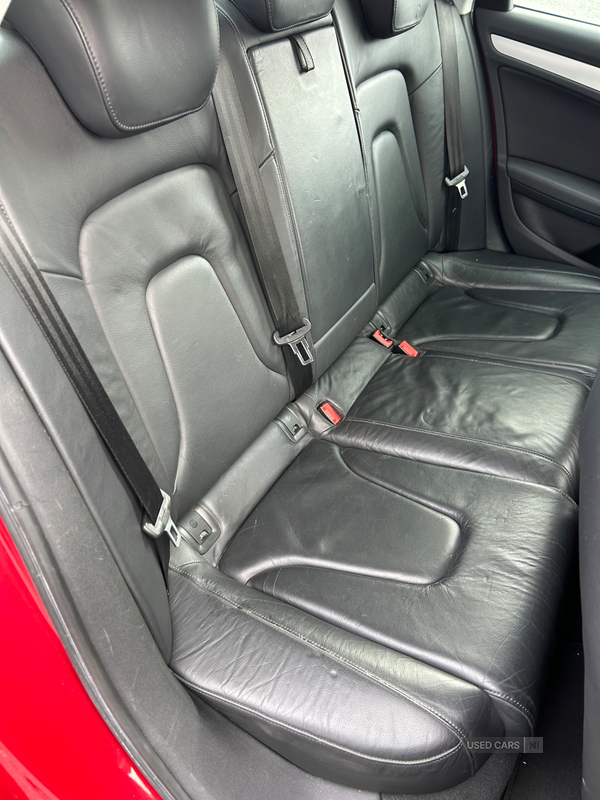 Audi A4 SALOON in Down