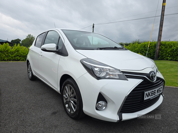 Toyota Yaris HATCHBACK in Down