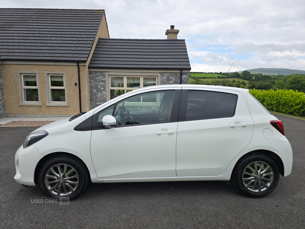 Toyota Yaris HATCHBACK in Down