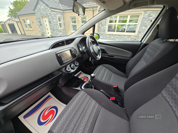 Toyota Yaris HATCHBACK in Down