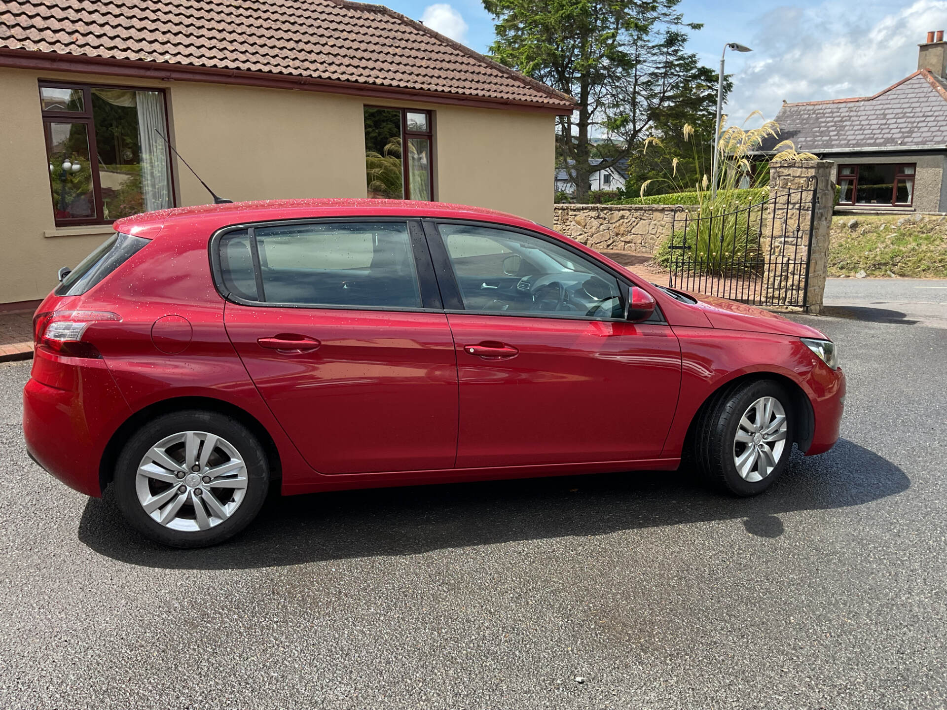 Jan 2015 Peugeot 308 1.6 HDi 92 Active 5dr