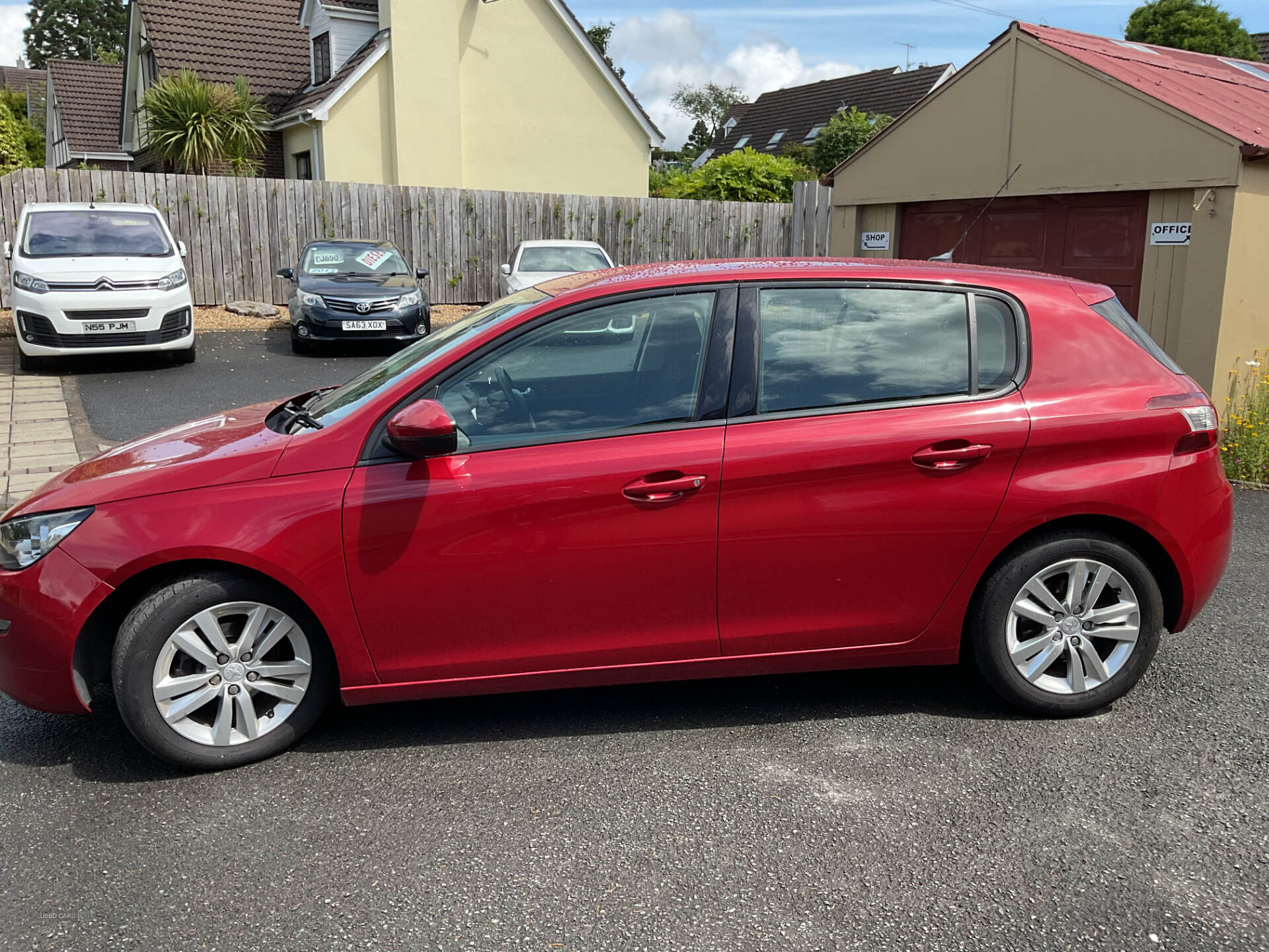 Jan 2015 Peugeot 308 1.6 HDi 92 Active 5dr