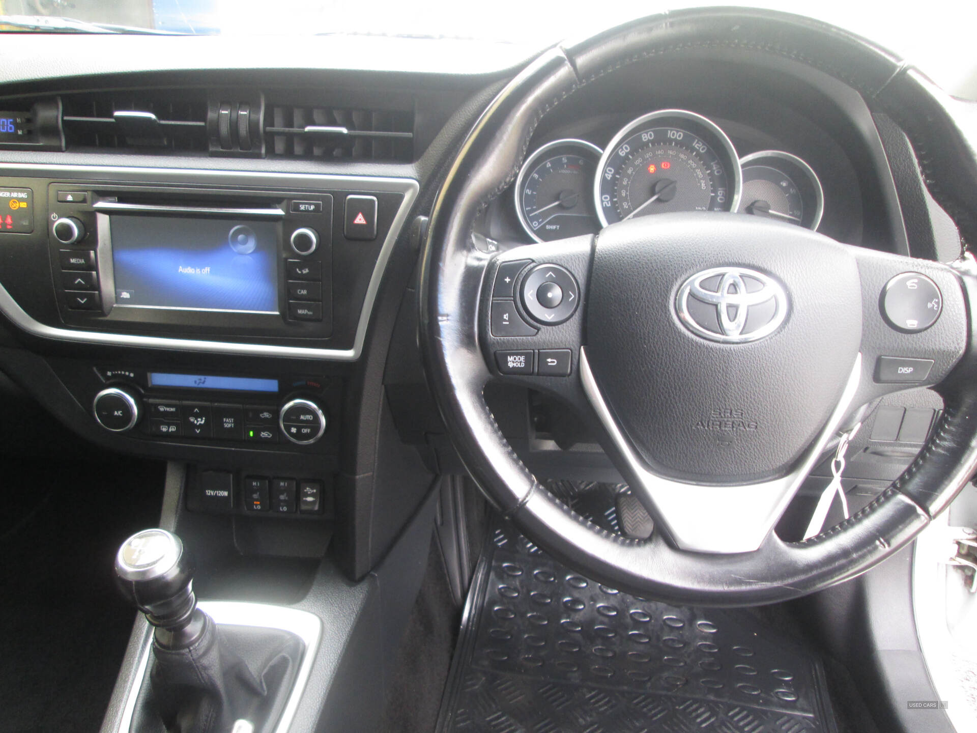 Dec 2014 Toyota Auris 1.4 D-4D Icon+ 5dr