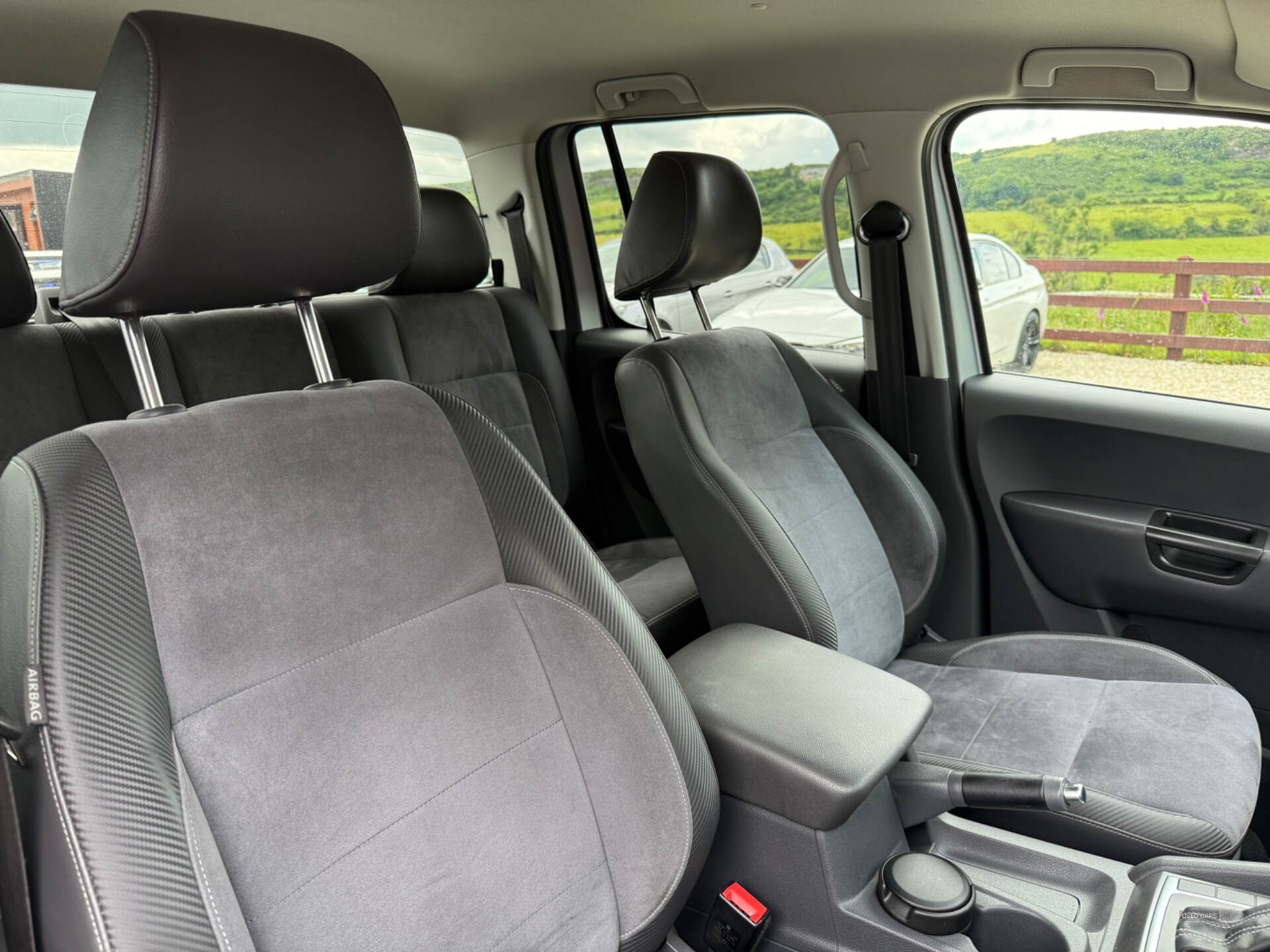 Volkswagen Amarok A32 SPECIAL EDITIONS in Down