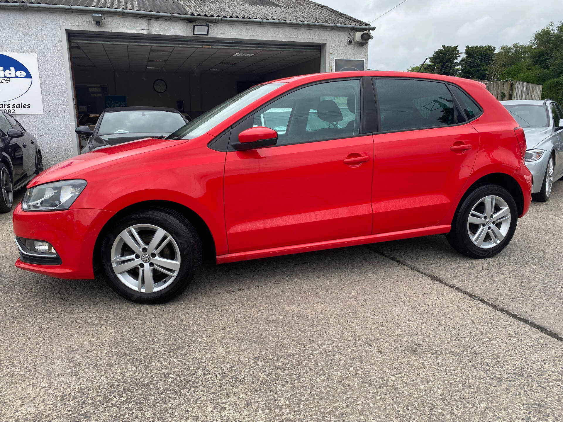Volkswagen Polo HATCHBACK in Down