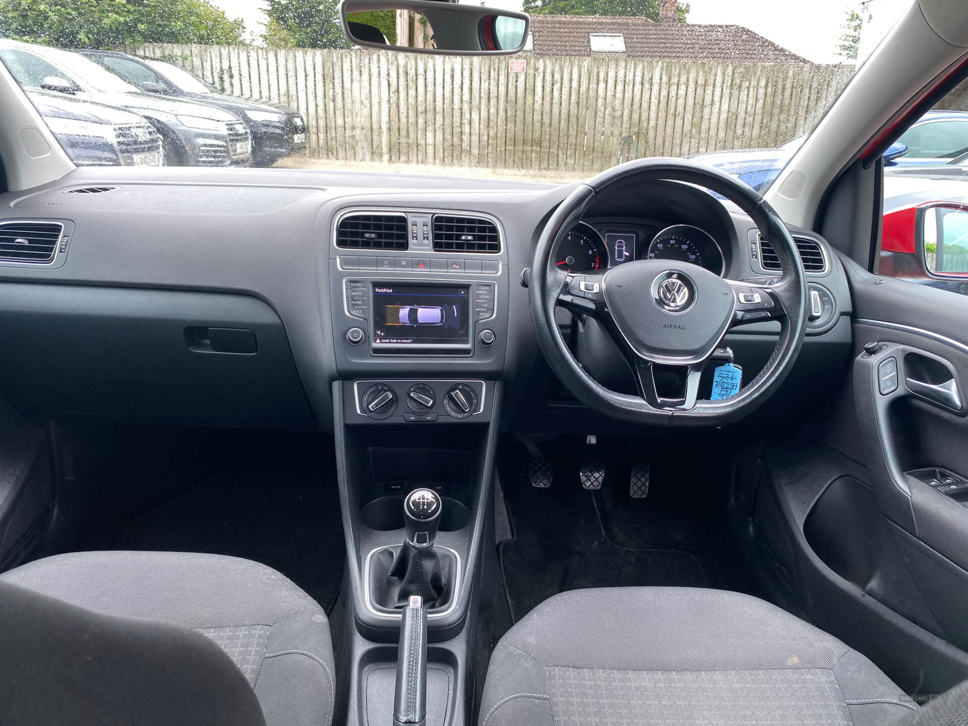 Volkswagen Polo HATCHBACK in Down