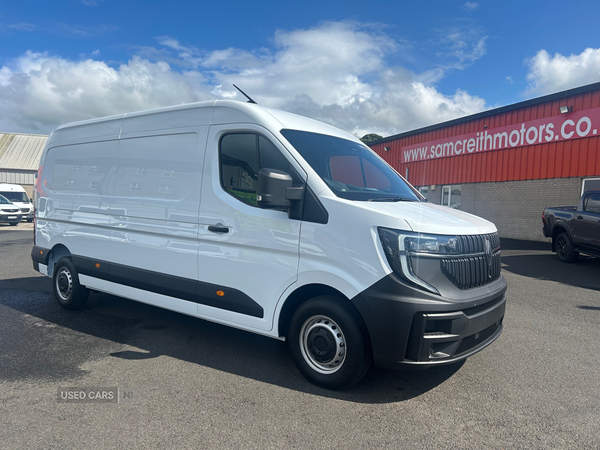 Renault Master LM35 DCI 150 BHP ADVANCE MEDIUM ROOF in Antrim