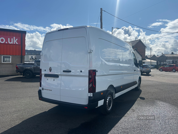 Renault Master LM35 DCI 150 BHP ADVANCE MEDIUM ROOF in Antrim