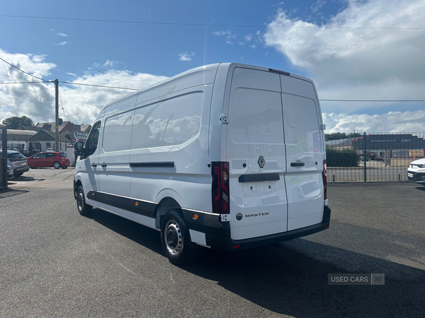 Renault Master LM35 DCI 150 BHP ADVANCE MEDIUM ROOF in Antrim