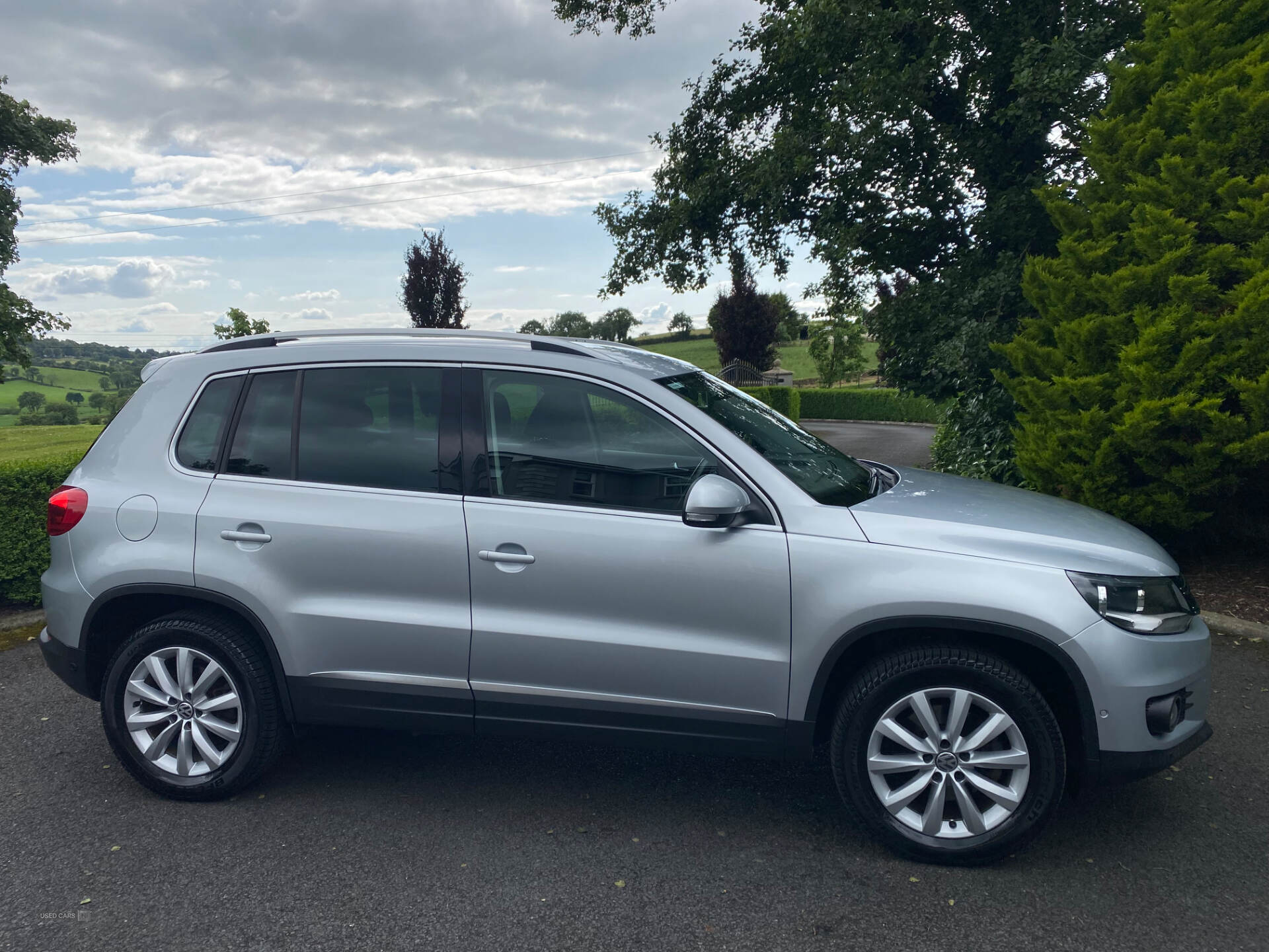 Feb 2015 Volkswagen Tiguan 2.0 TDi BlueMotion Tech Match 5dr DSG