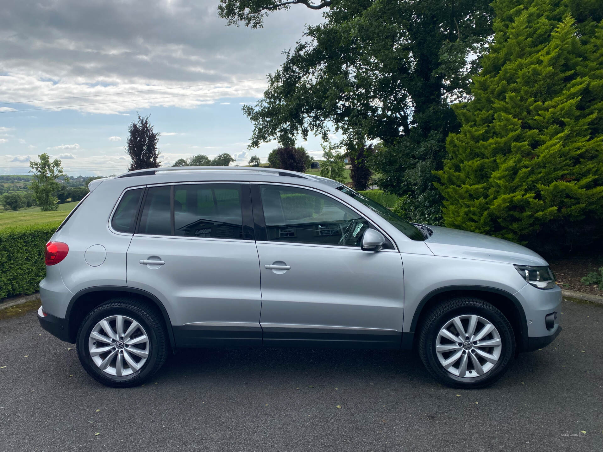 Feb 2015 Volkswagen Tiguan 2.0 TDi BlueMotion Tech Match 5dr DSG