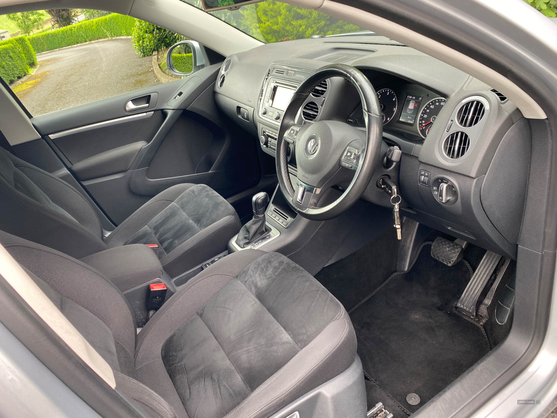 Feb 2015 Volkswagen Tiguan 2.0 TDi BlueMotion Tech Match 5dr DSG