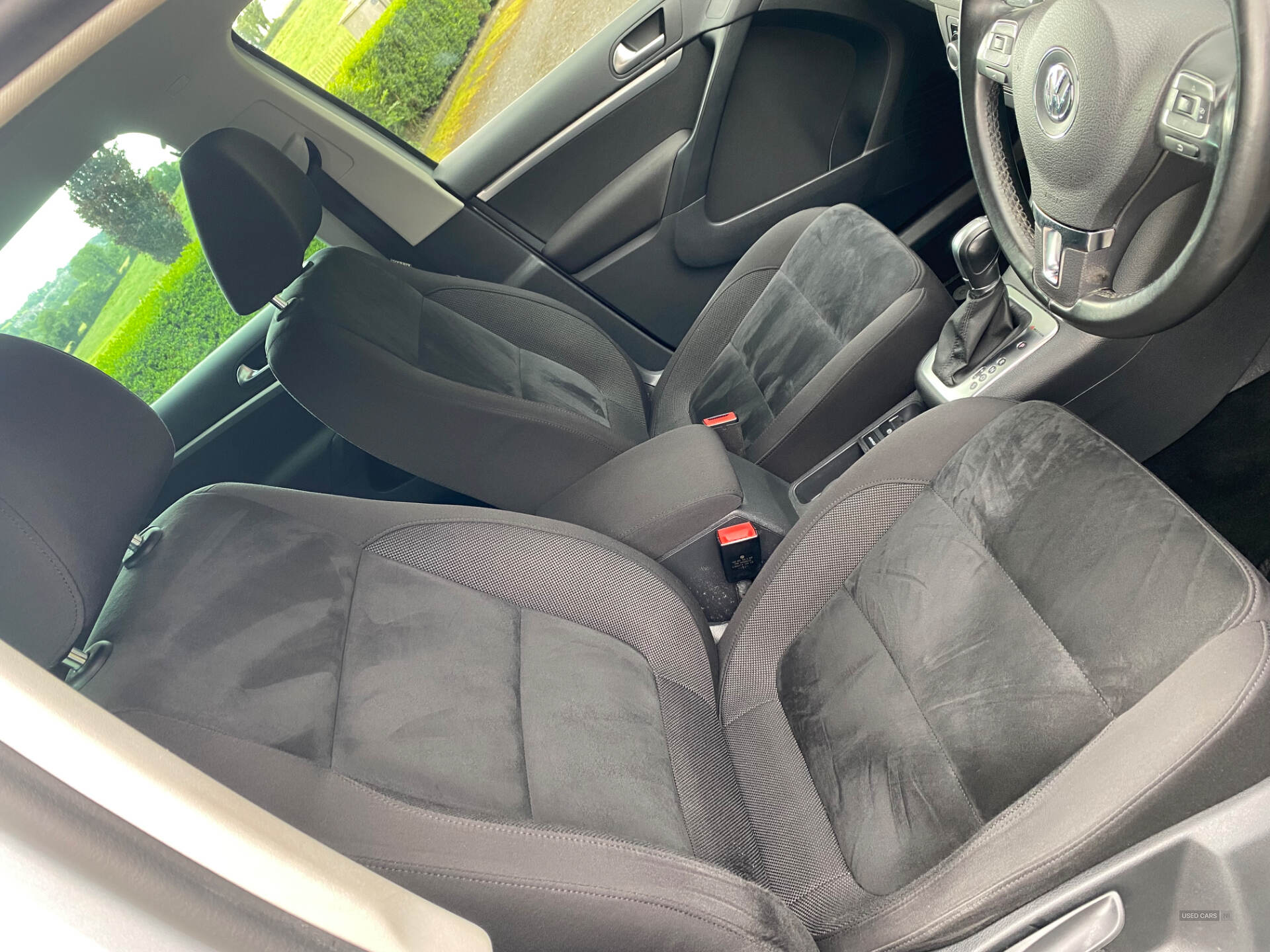 Feb 2015 Volkswagen Tiguan 2.0 TDi BlueMotion Tech Match 5dr DSG