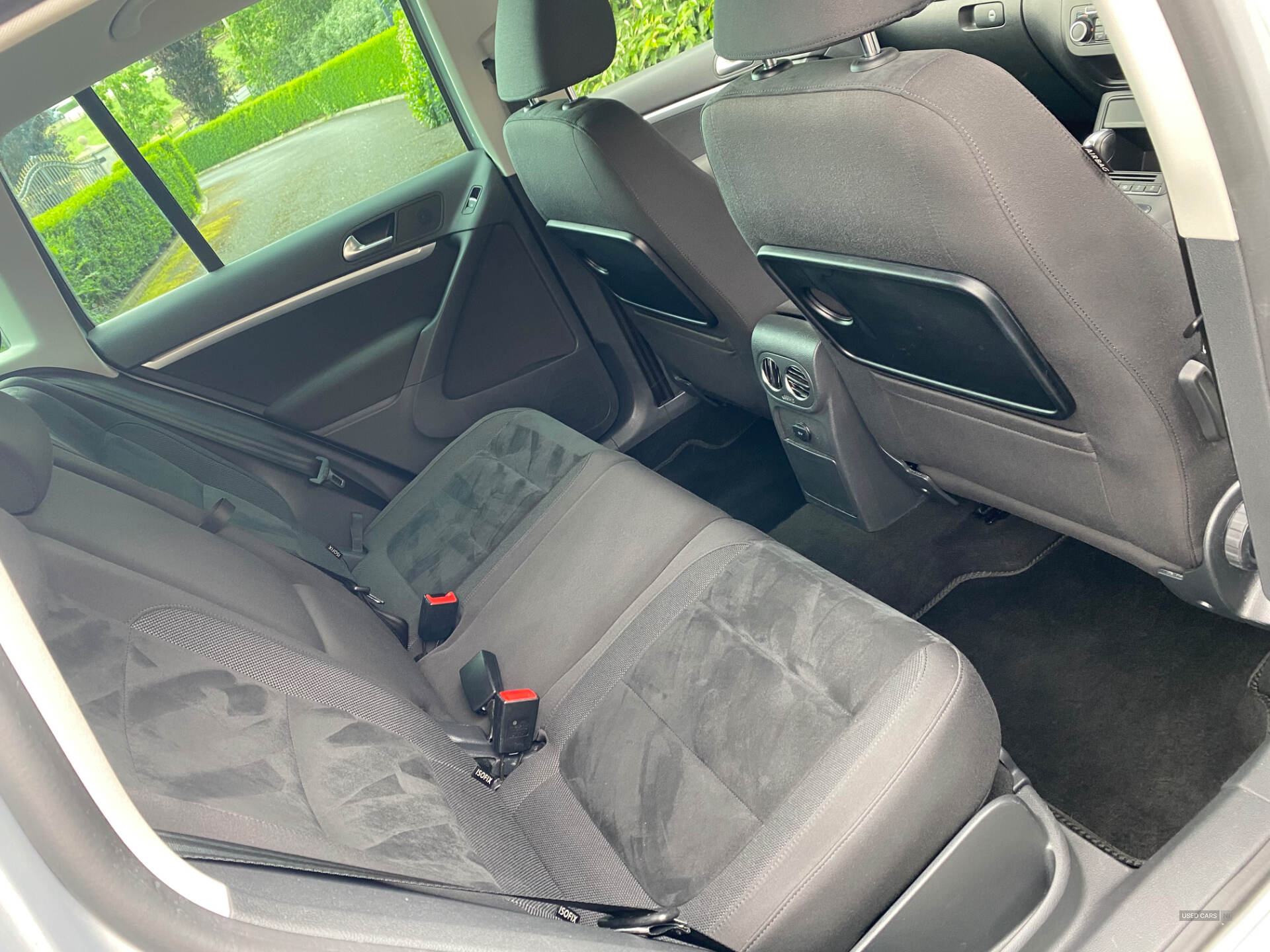 Feb 2015 Volkswagen Tiguan 2.0 TDi BlueMotion Tech Match 5dr DSG
