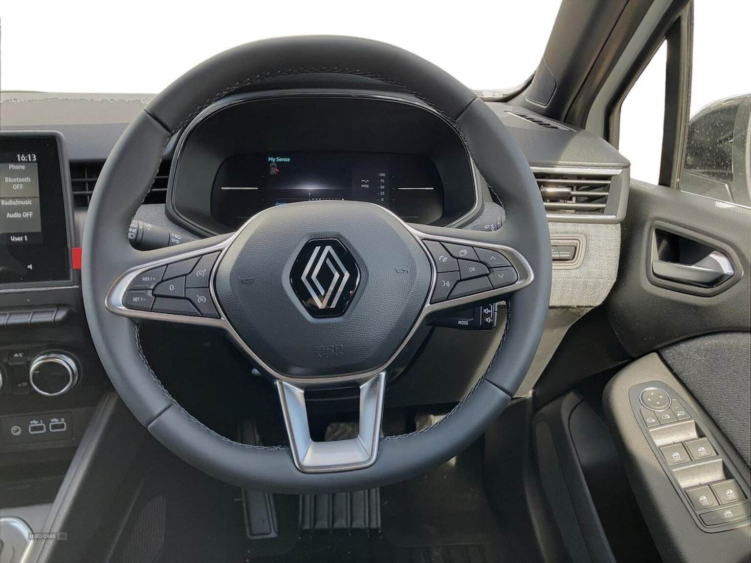 Jun 2025 Renault Clio 1.6 E-Tech Full Hybrid 145 Techno 5Dr Auto