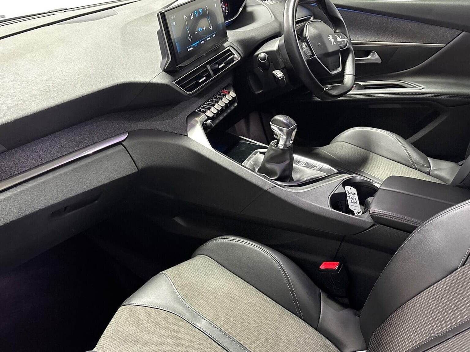 May 2022 Peugeot 3008 1.5 Bluehdi Allure Premium 5Dr