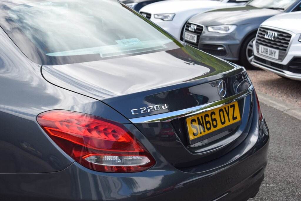 Sep 2016 Mercedes-Benz C-Class C220d SE Executive 4dr Auto