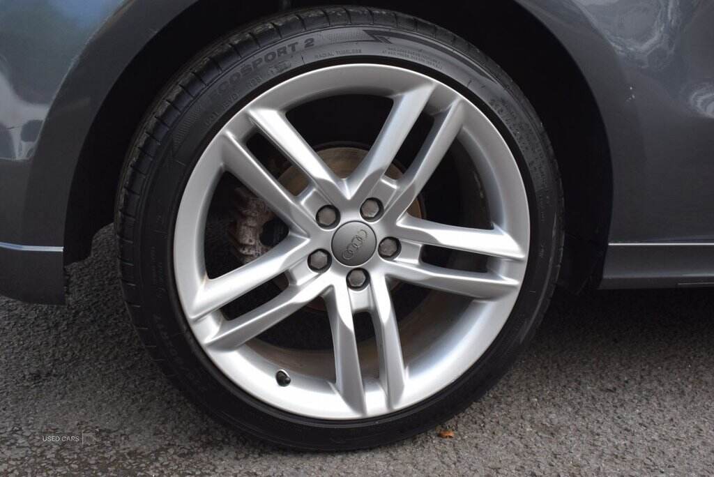 Feb 2014 Audi A1 1.6 TDI S Line 3dr