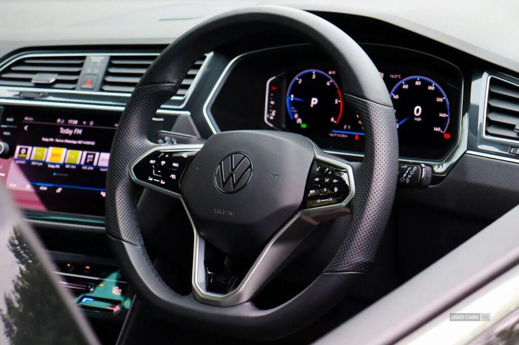 Jan 2022 Volkswagen Tiguan 2.0 TDI R-Line 5dr DSG