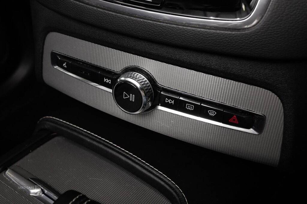 Jan 2020 Volvo XC90 2.0 B5D [235] R DESIGN 5dr AWD Geartronic